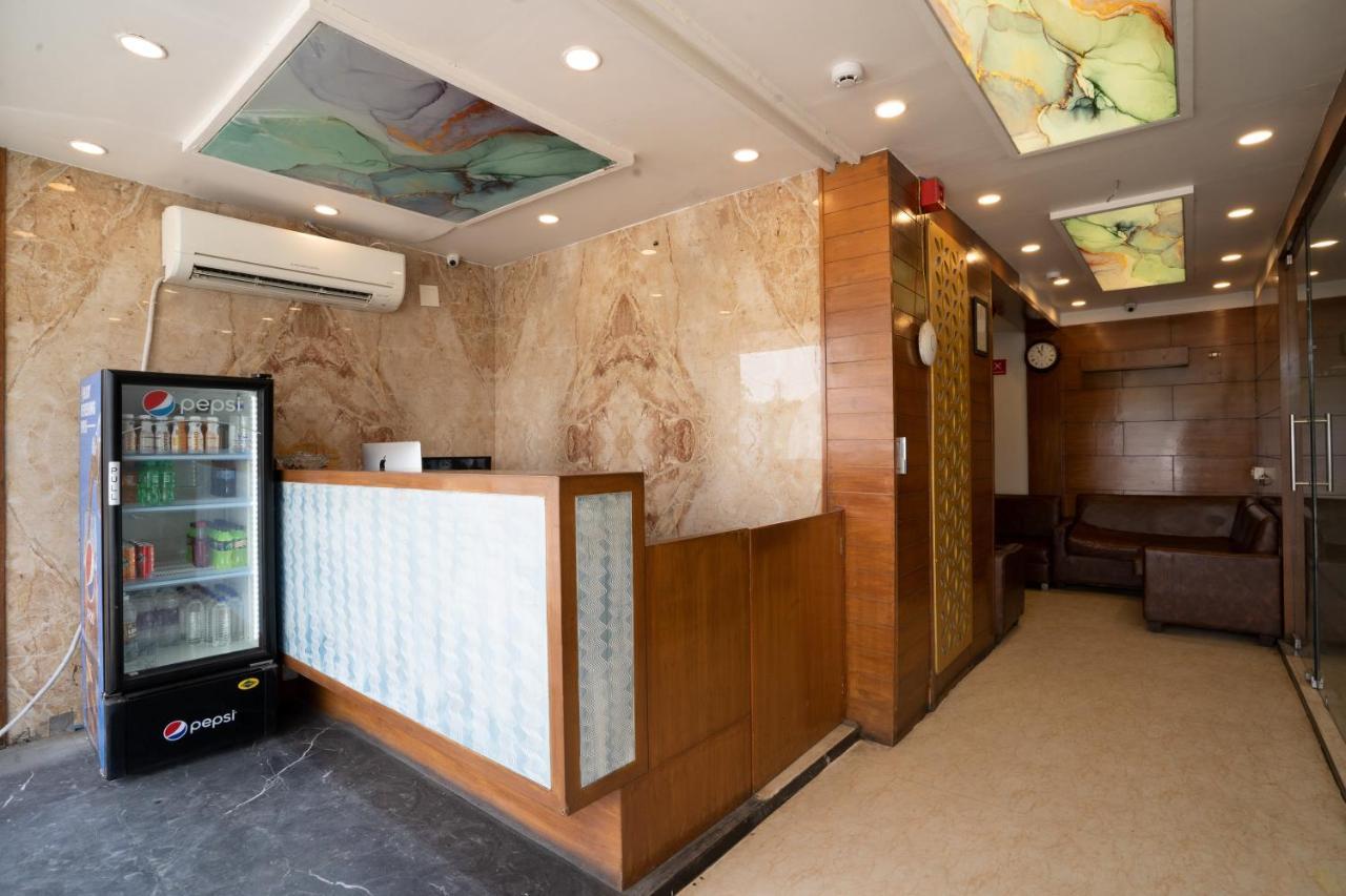 אחמדאבאד Hotel Kyra Airport מראה חיצוני תמונה