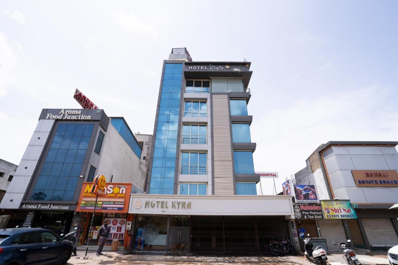 אחמדאבאד Hotel Kyra Airport מראה חיצוני תמונה