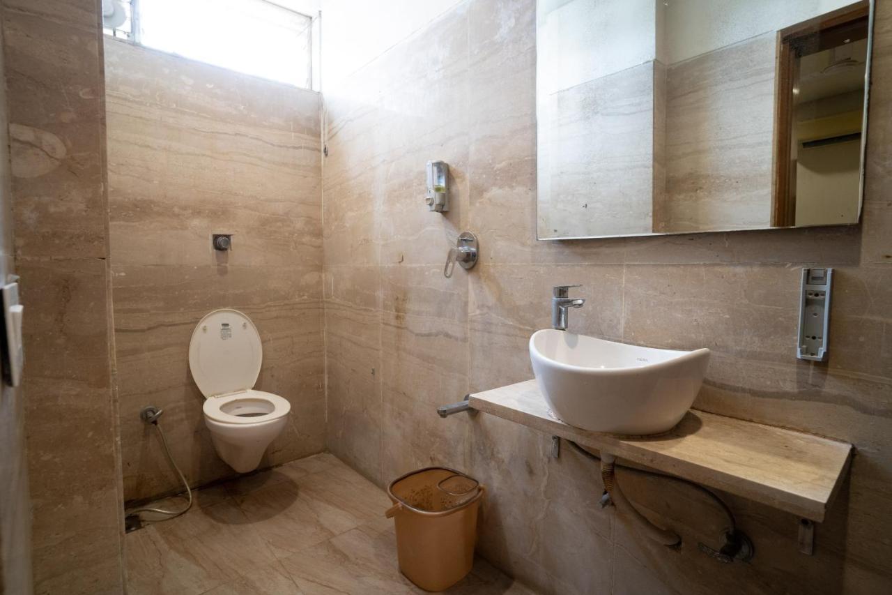 אחמדאבאד Hotel Kyra Airport מראה חיצוני תמונה